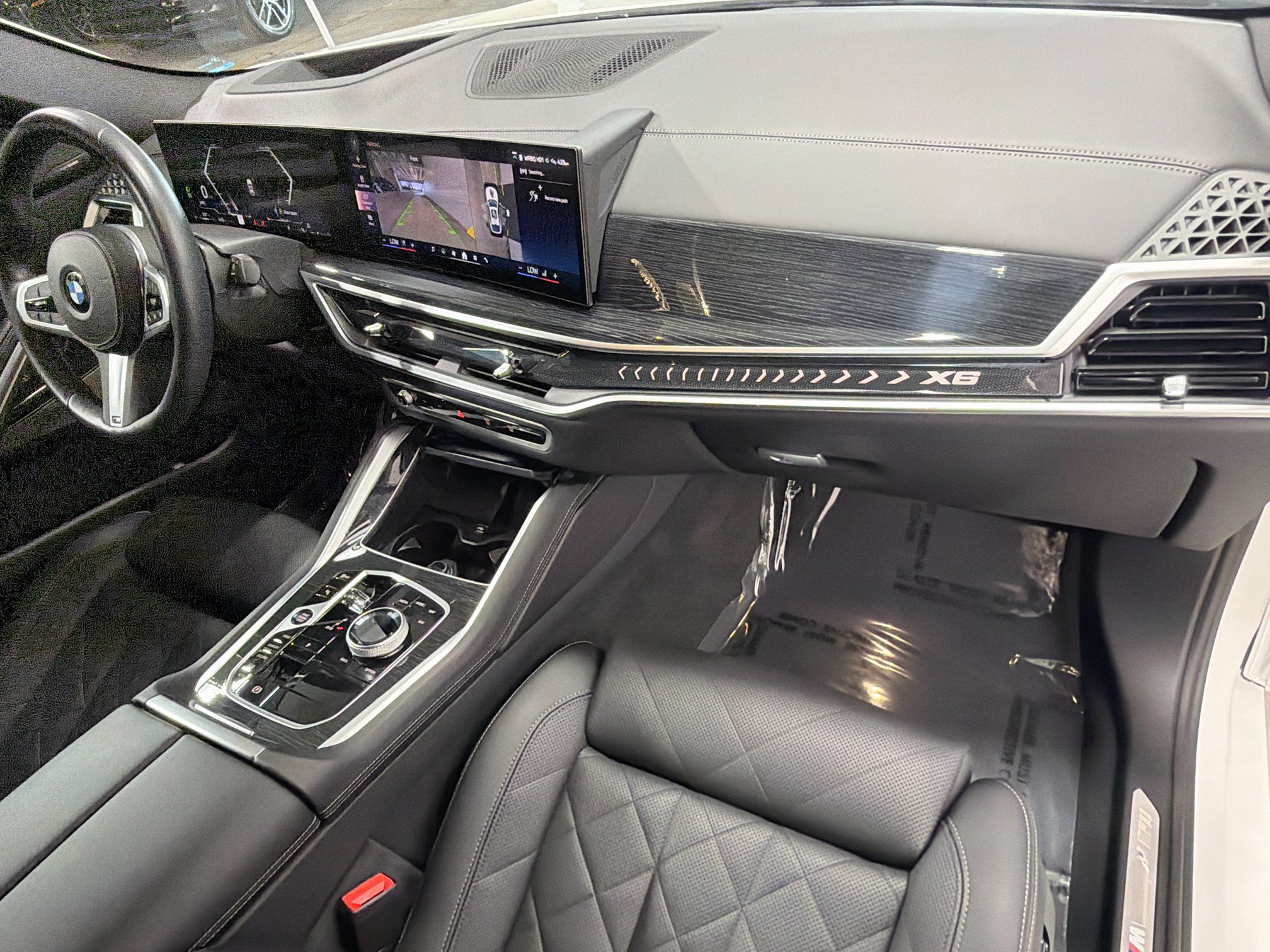 Used 2024 BMW X6 xDrive40i w/ Executive Package AWD/4WD image 15