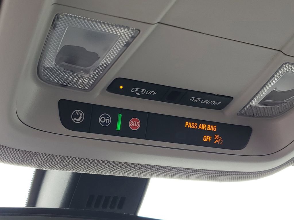 Used 2021 Chevrolet Traverse LS image 19