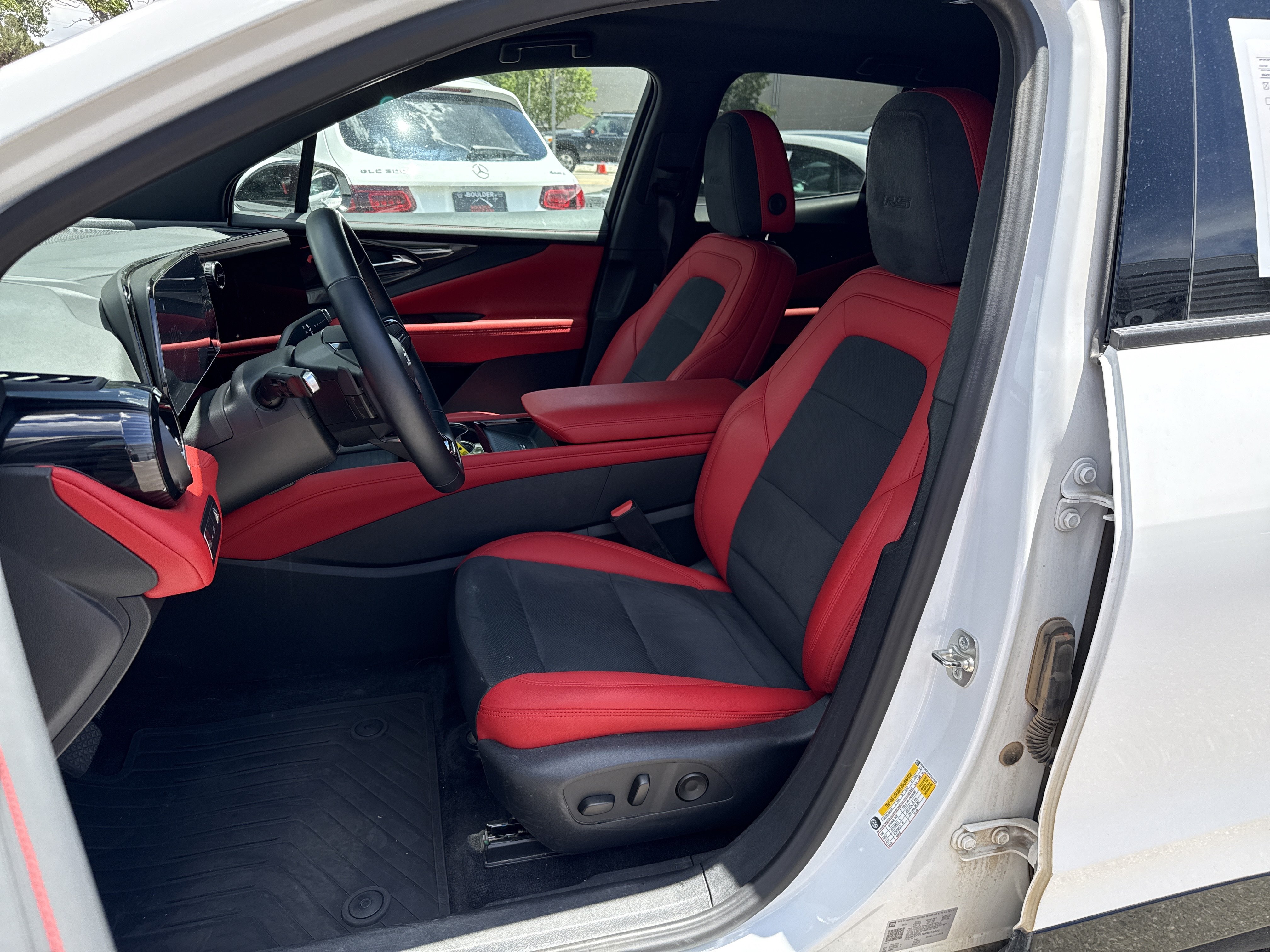 Used 2024 Chevrolet Blazer EV RS AWD/4WD image 14