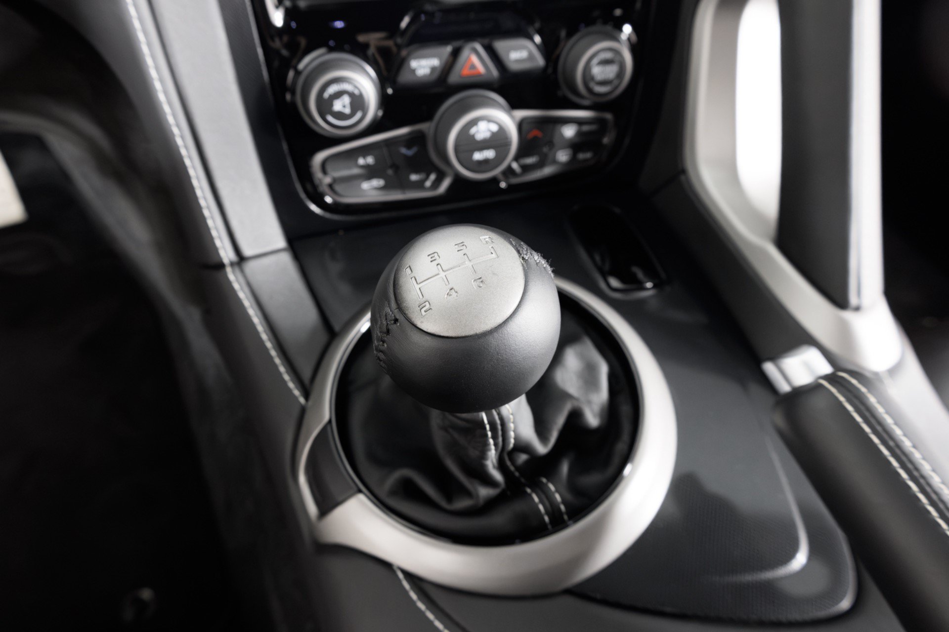 Used 2015 Dodge Viper w/ Quick Order Package 22J GT RWD image 25