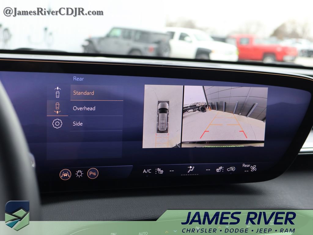 Used 2025 Buick Enclave Preferred image 35