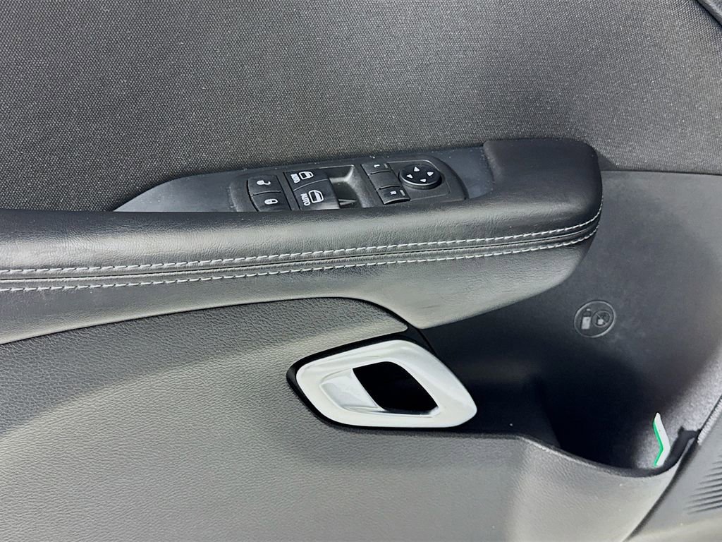 Used 2019 Dodge Challenger R/T w/ Driver Convenience Group image 16