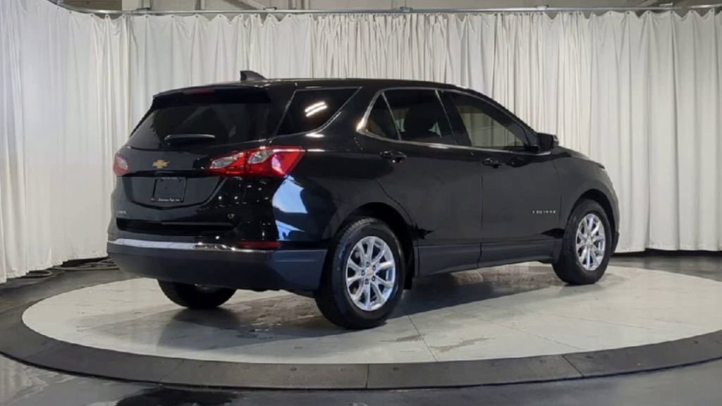 Used 2018 Chevrolet Equinox LT FWD image 10