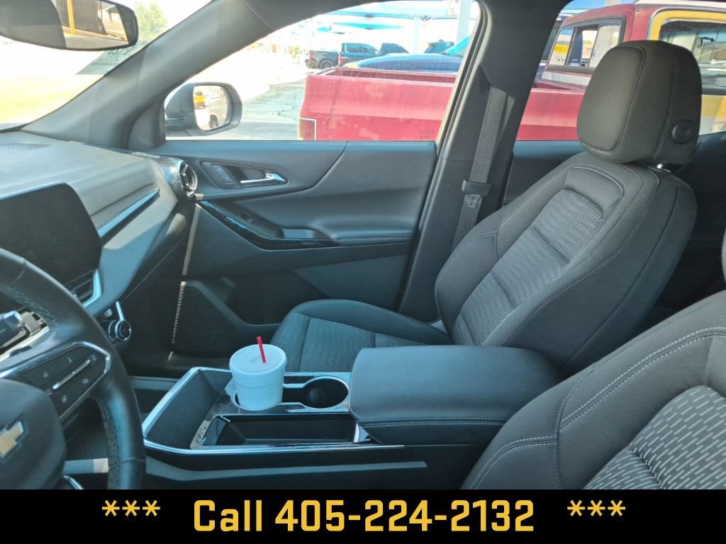 Used 2025 Chevrolet Equinox LT AWD/4WD image 18
