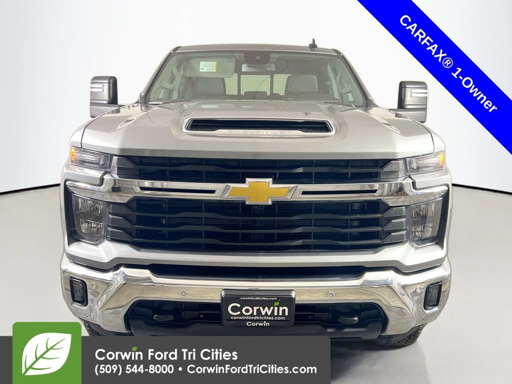 Used 2025 Chevrolet Silverado 2500 LT w/ All Star Edition AWD/4WD image 4