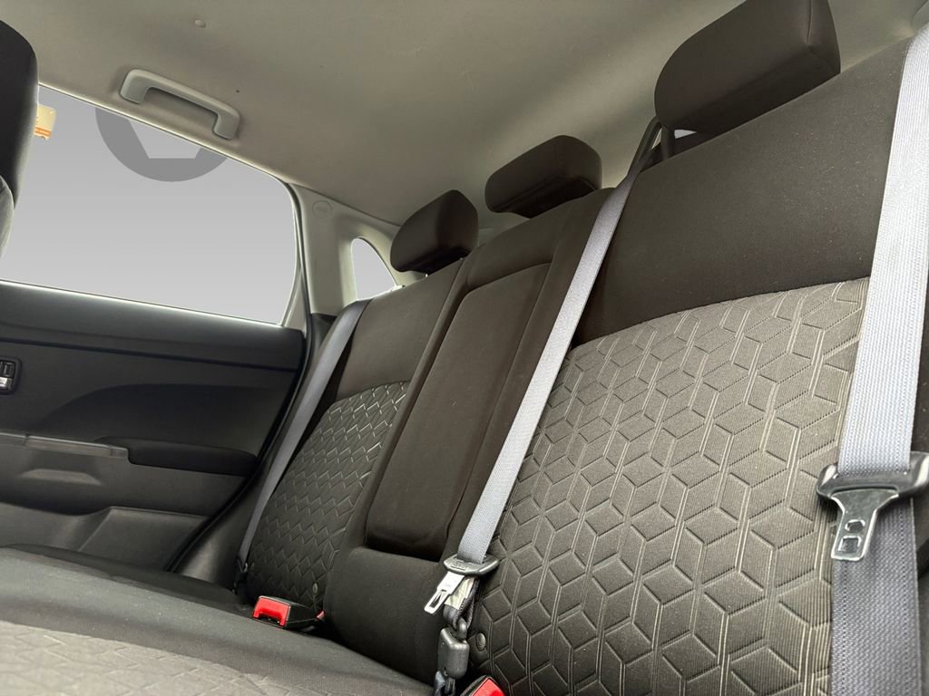 Used 2024 Mitsubishi Outlander Sport image 4