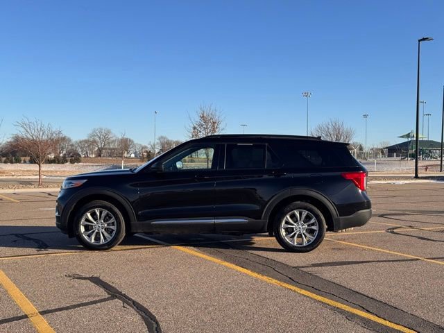 Used 2023 Ford Explorer XLT w/ Equipment Group 202A image 38