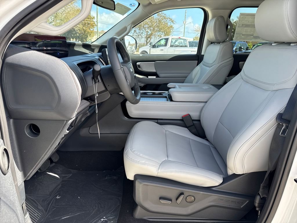 New 2026 Ford Expedition Active image 20