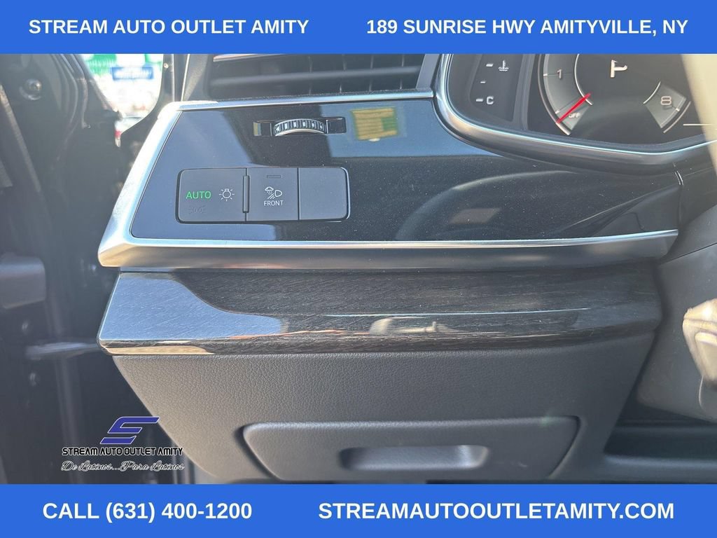 Used 2025 Audi Q7 3.0T Premium Plus AWD/4WD image 33