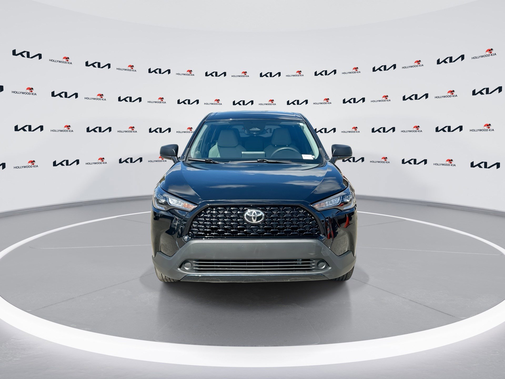 Used 2024 Toyota Corolla Cross L image 3