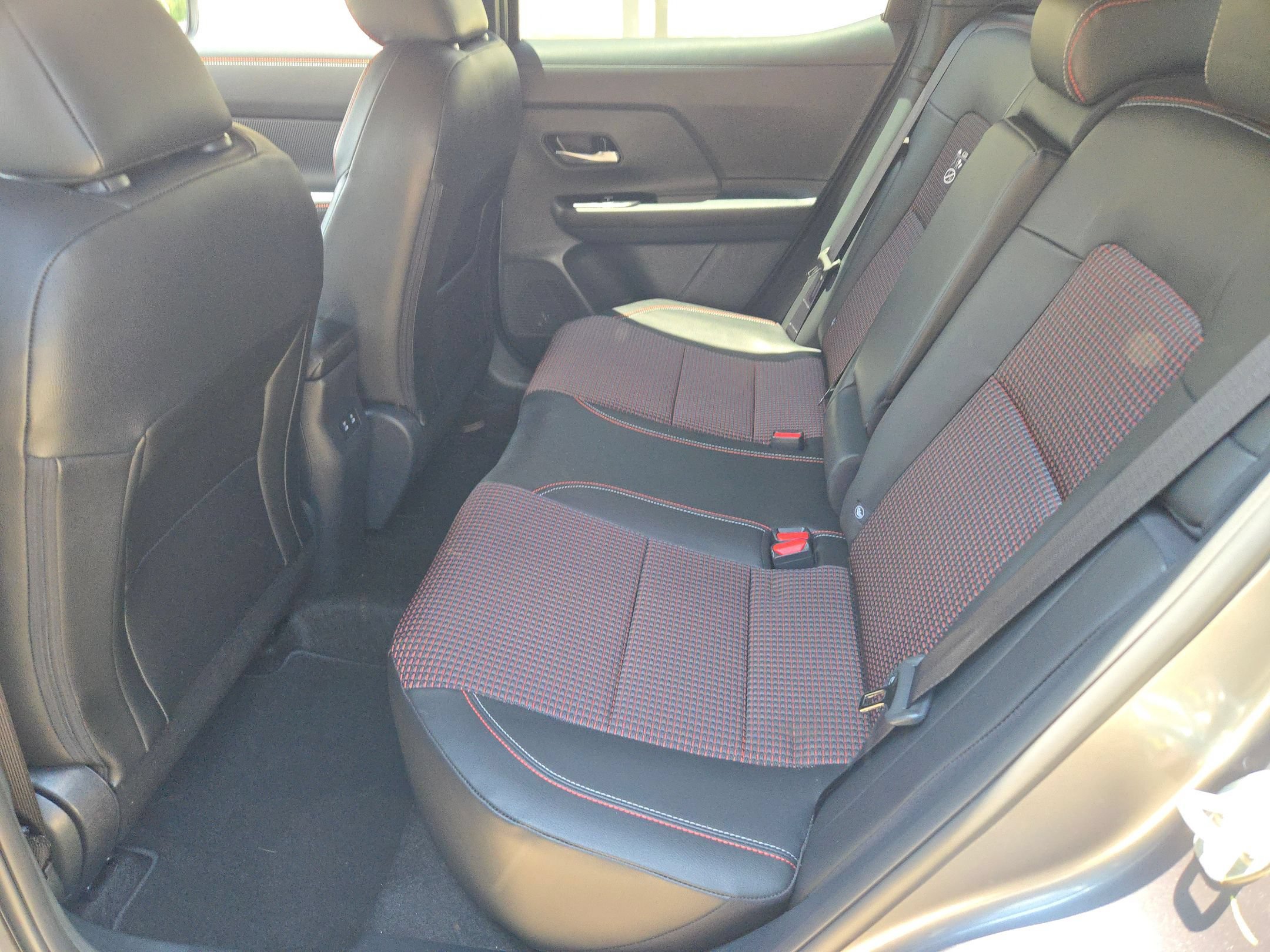 Certified 2026 Nissan Kicks SR FWD image 13