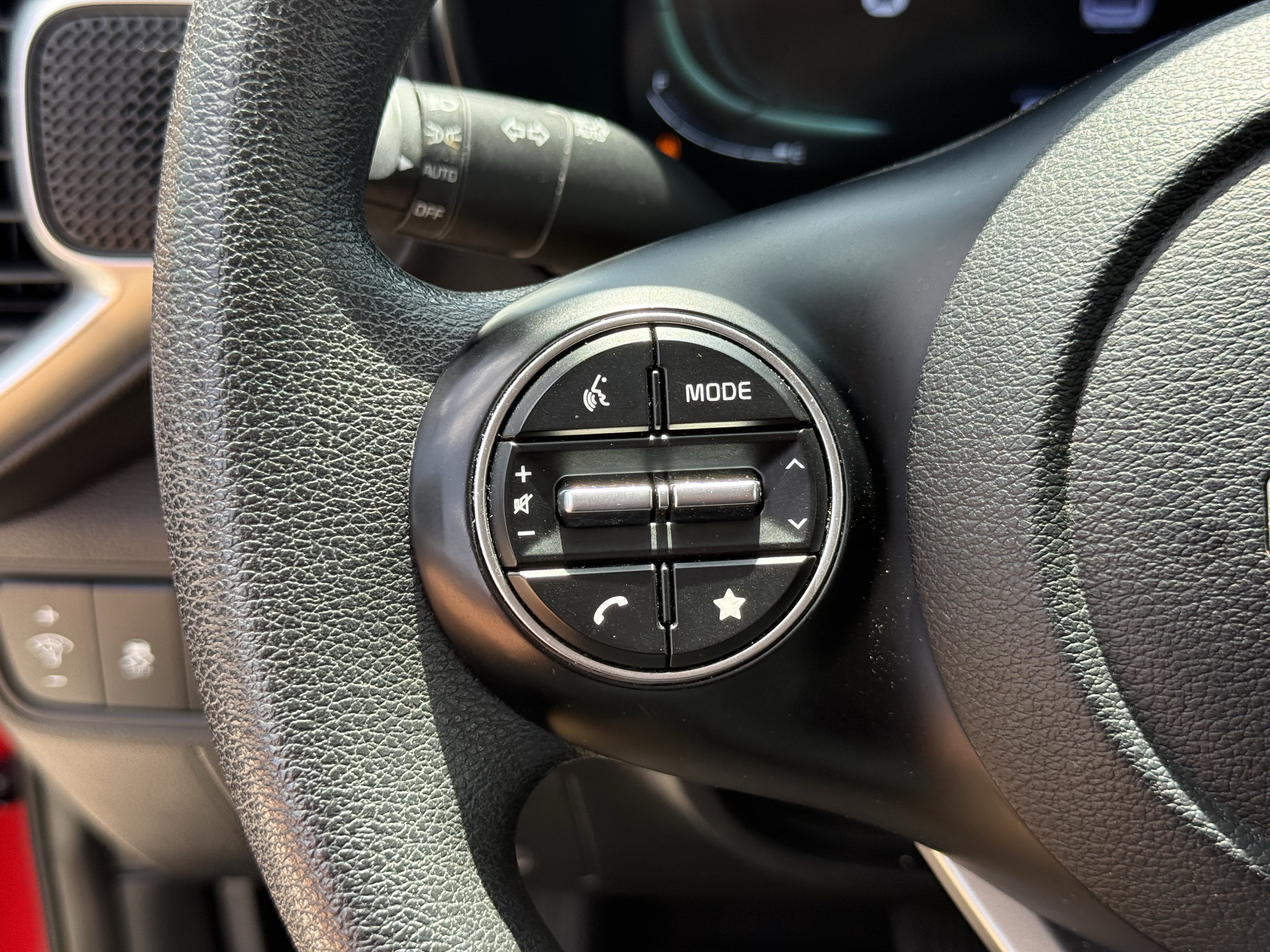 Used 2024 Kia Soul LX w/ Option Group 015 FWD image 16
