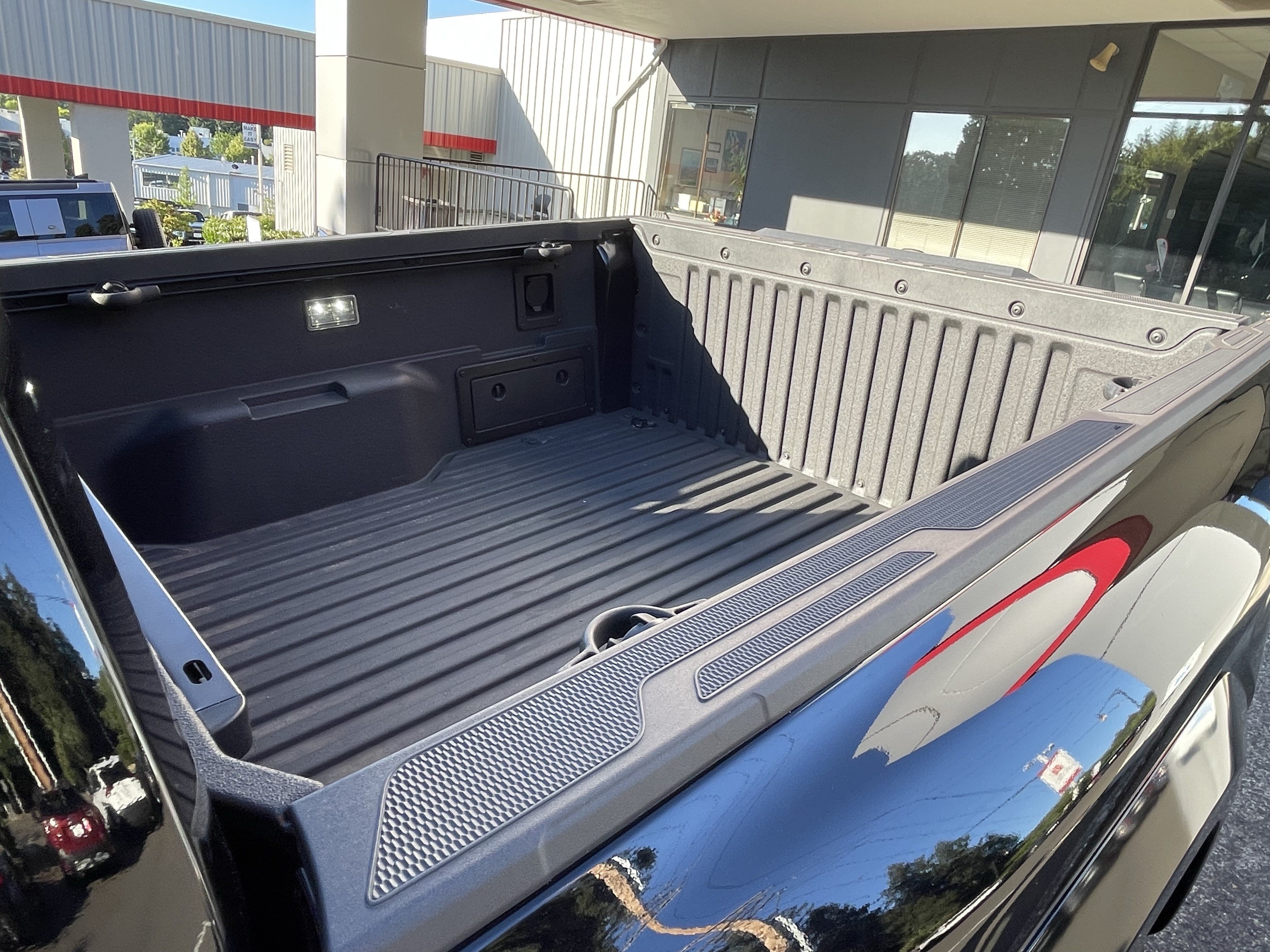 Certified 2025 Toyota Tacoma TRD Sport w/ TRD Sport Premium Package AWD/4WD image 8
