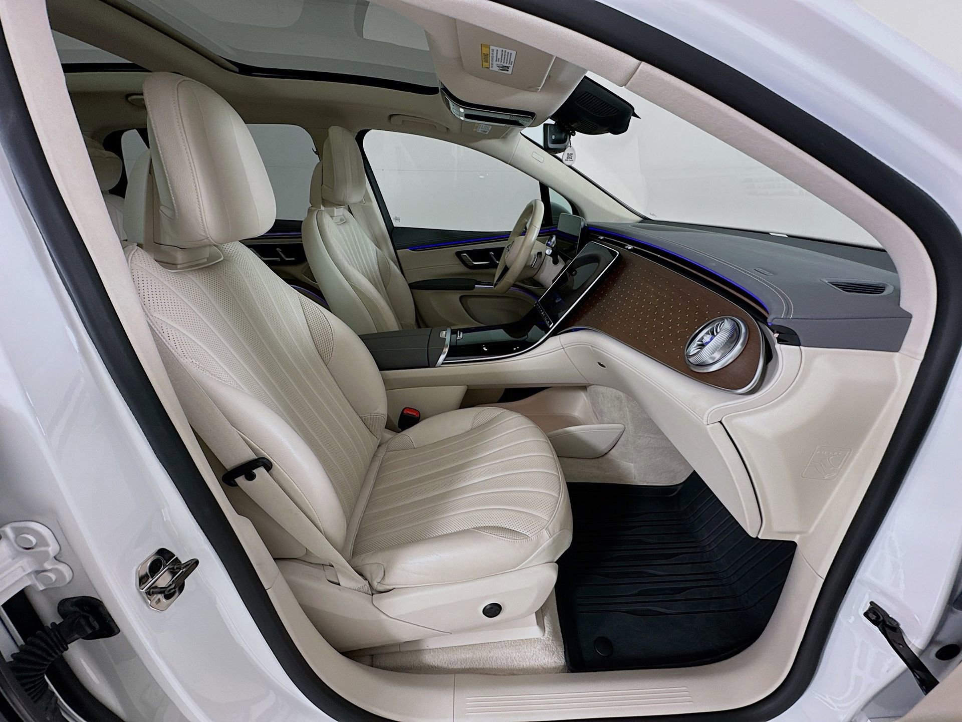 Used 2023 Mercedes-Benz EQS 450+ SUV image 31