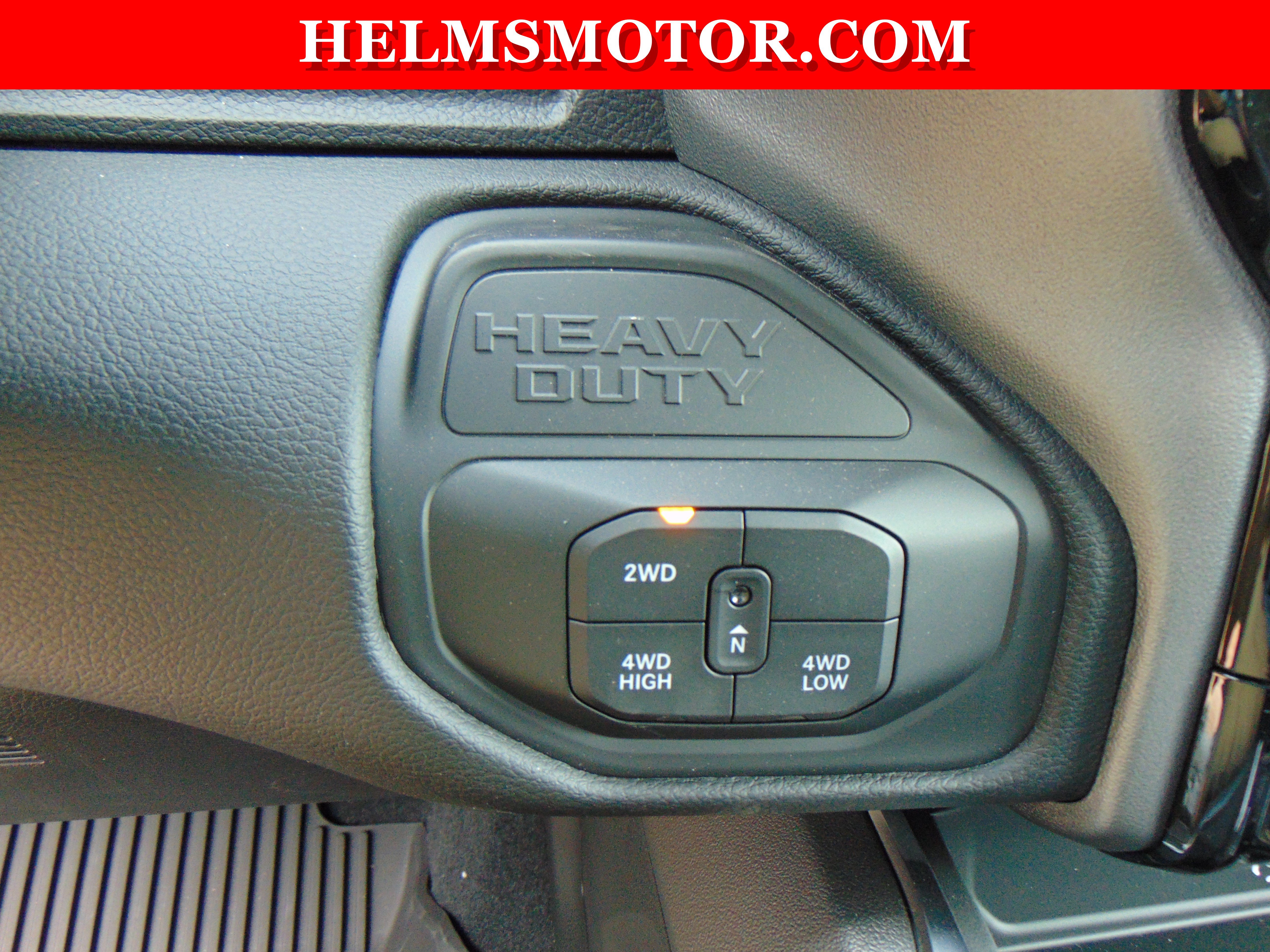 New 2026 RAM 2500 Laramie AWD/4WD image 36