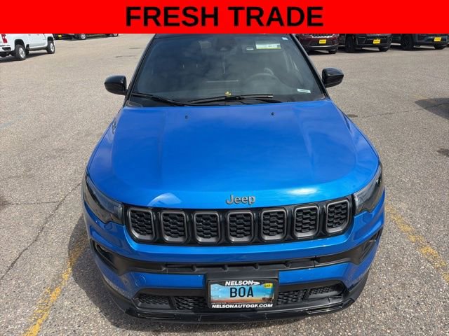 Used 2024 Jeep Compass Latitude w/ Convenience Group AWD/4WD image 2