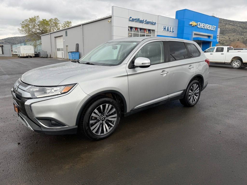 Used 2019 Mitsubishi Outlander SE