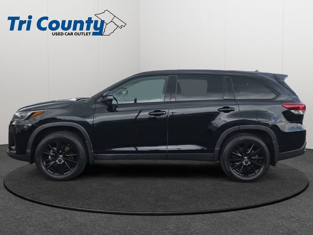 Certified 2019 Toyota Highlander SE w/ Nightshade Edition AWD/4WD image 4