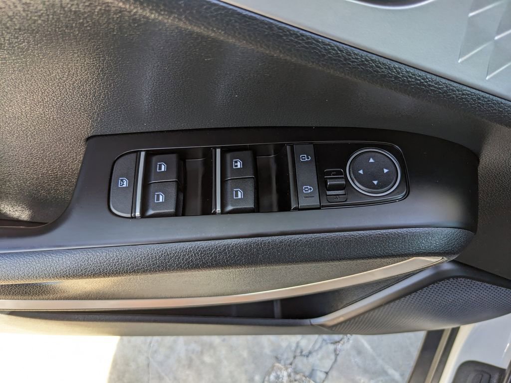 Certified 2025 Kia Soul LX image 20