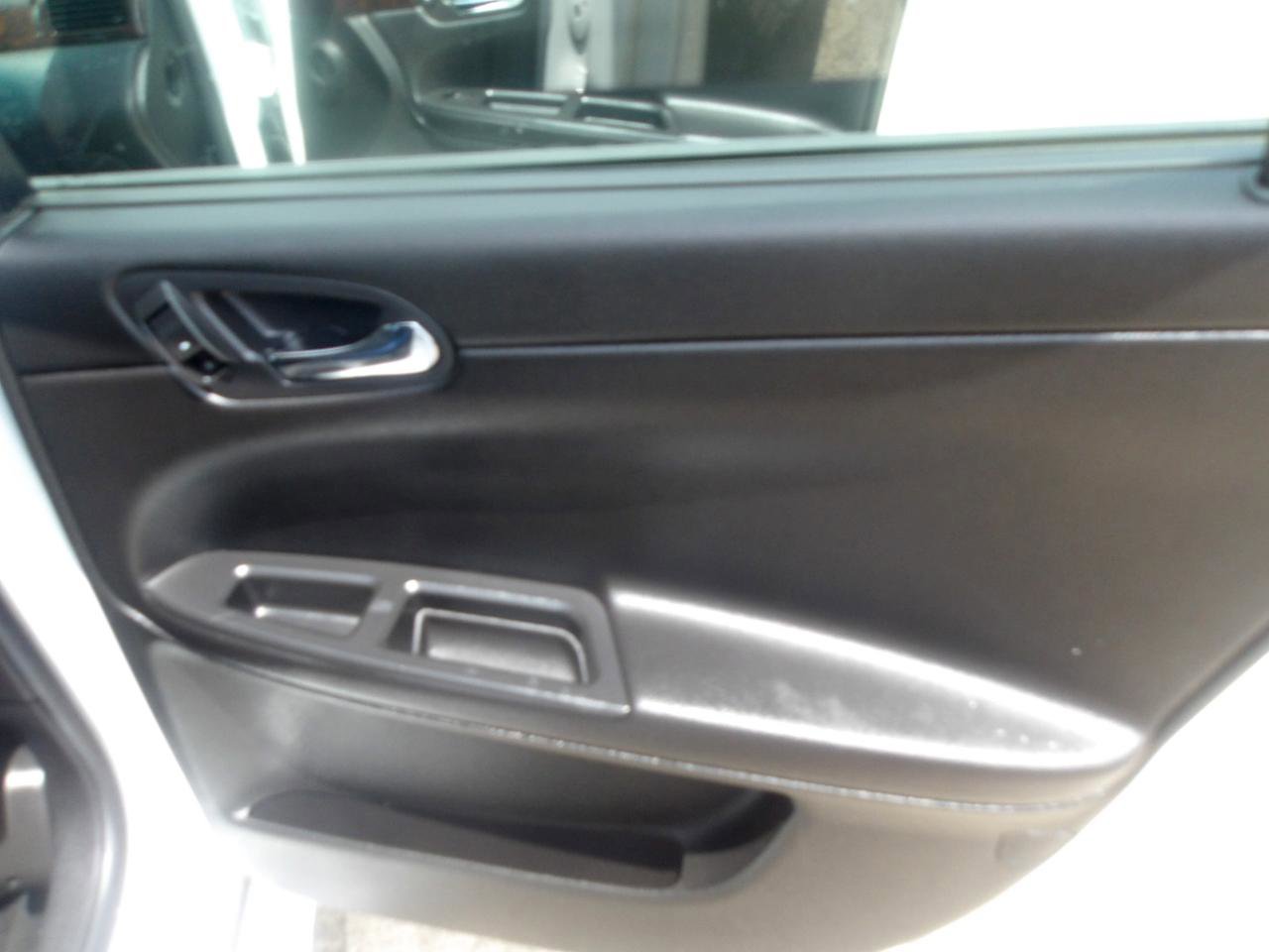 Used 2013 Chevrolet Impala LS FWD image 7
