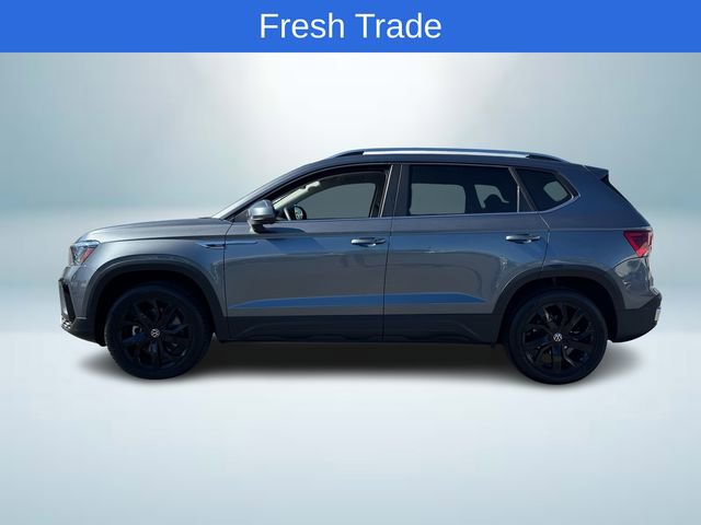 Certified 2023 Volkswagen Taos SE image 3