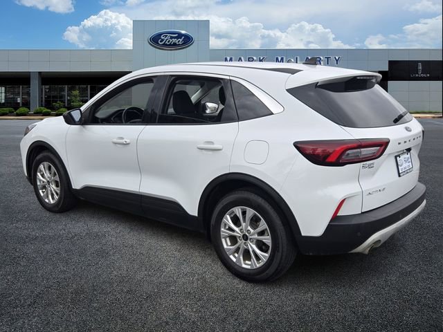 Certified 2023 Ford Escape Active w/ Tech Pack #1 FWD image 3