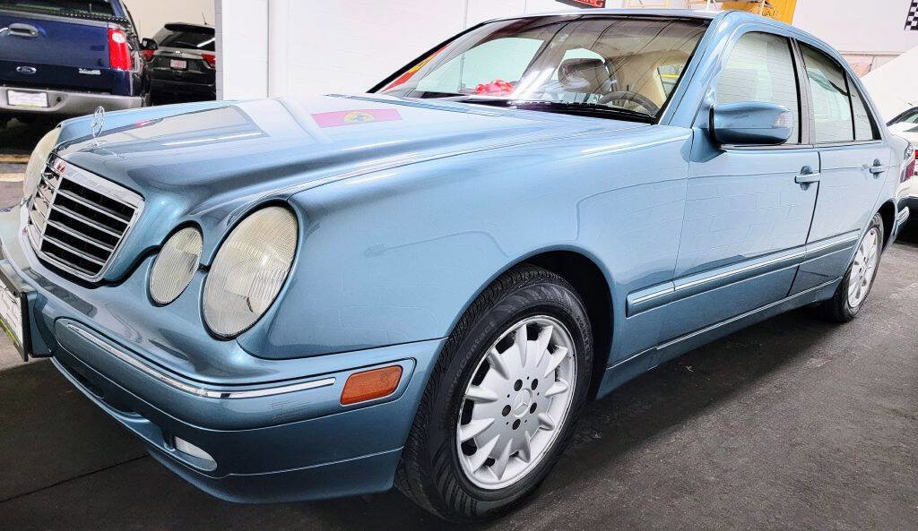 Used 2001 Mercedes-Benz E 320 E 320 4dr Sedan image 5