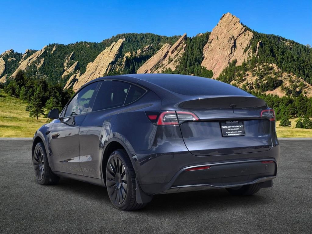 Used 2024 Tesla Model Y Long Range AWD/4WD image 5