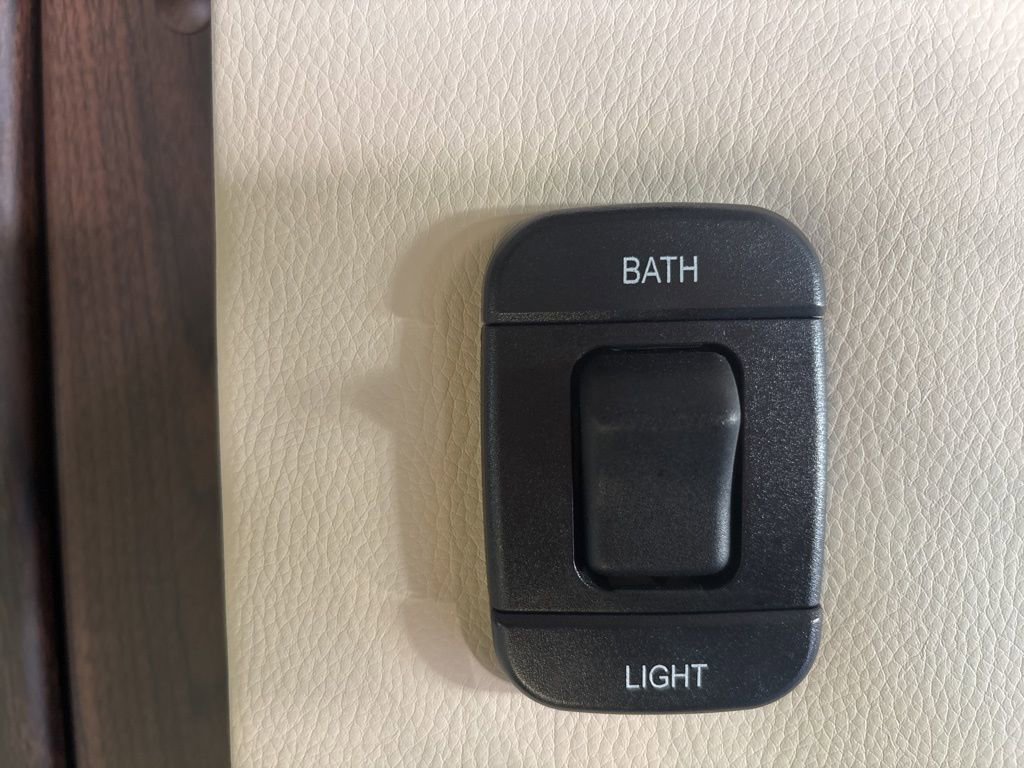 Used 2022 Mercedes-Benz Sprinter 2500 image 31