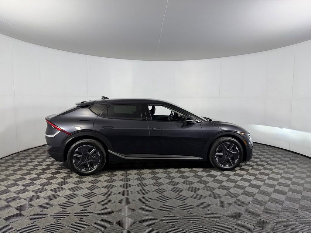 Used 2025 Kia EV6 Light RWD image 7