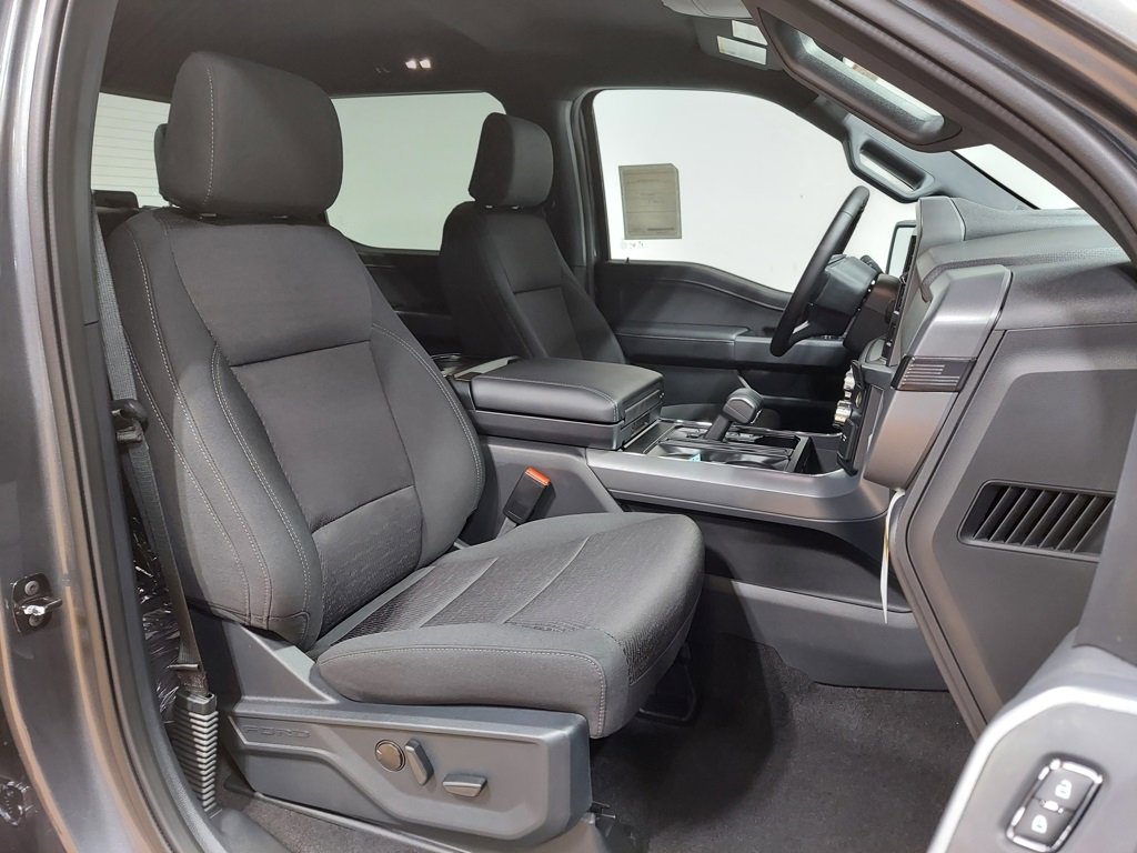 New 2025 Ford F150 XLT image 17