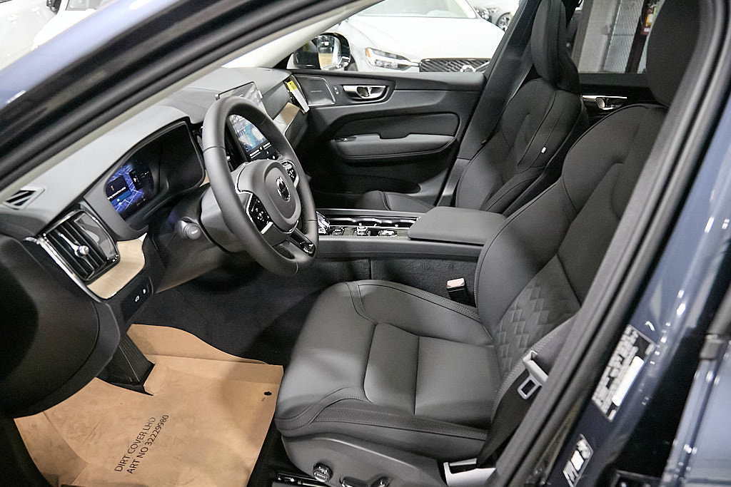 New 2026 Volvo XC60 T8 Plus w/ Climate Package AWD/4WD image 14