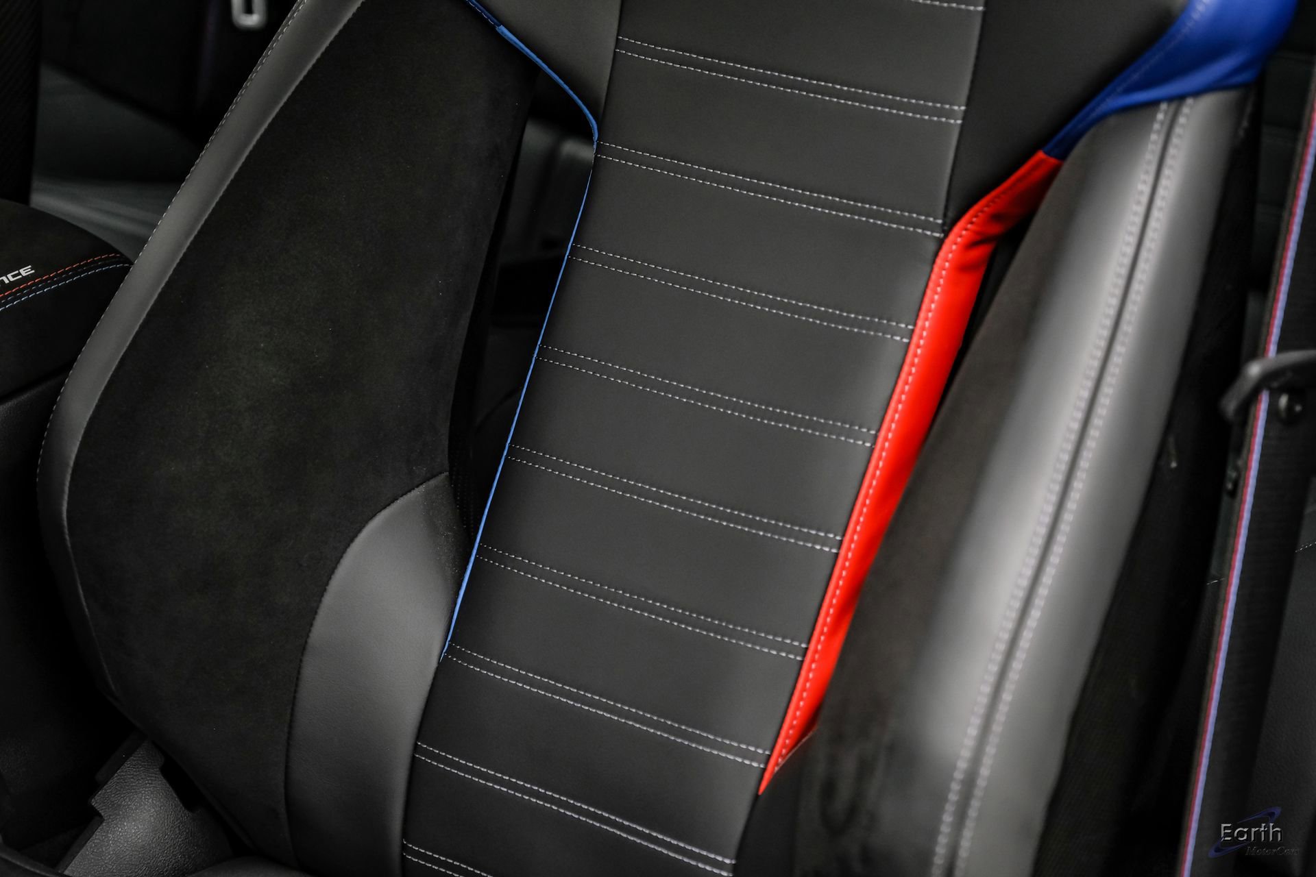Used 2025 BMW M2 w/ Carbon Package RWD image 41