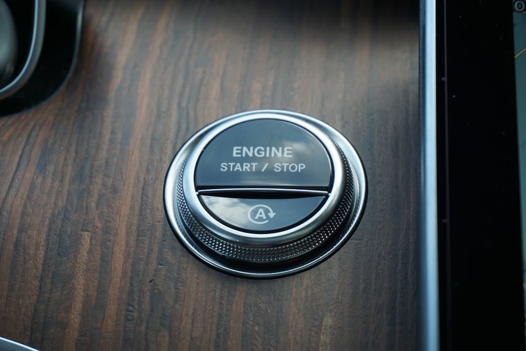 Certified 2025 Mercedes-Benz C 300 Sedan image 32