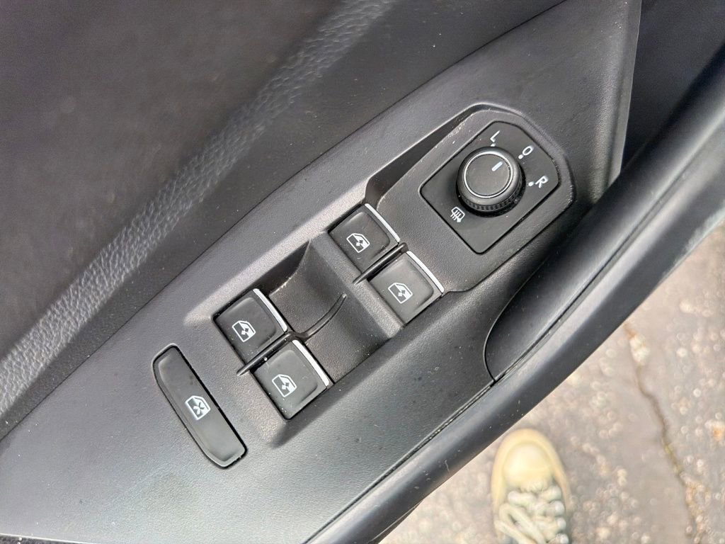 Used 2025 Volkswagen Jetta Sport FWD image 13