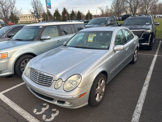 Used 2005 Mercedes-Benz E 500 4MATIC Sedan image 3