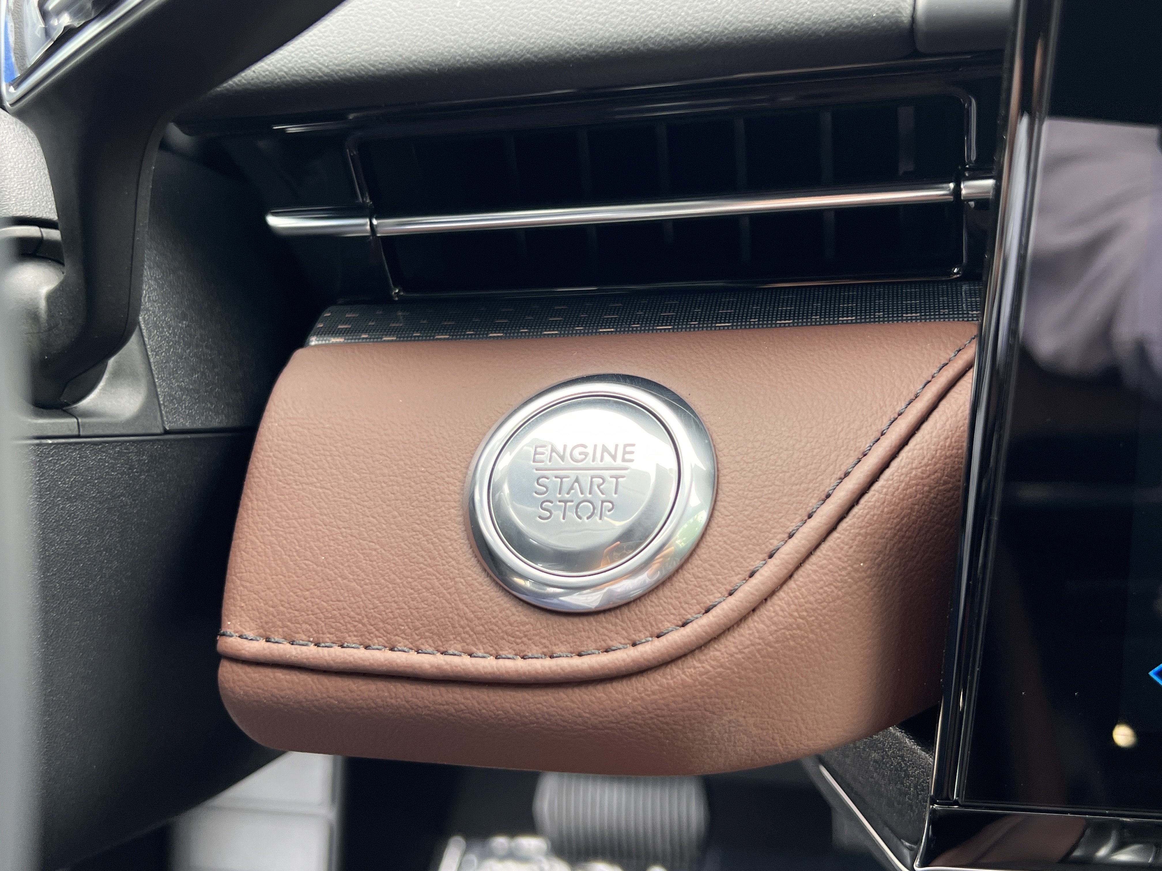 New 2026 Lincoln Nautilus Reserve AWD/4WD image 19