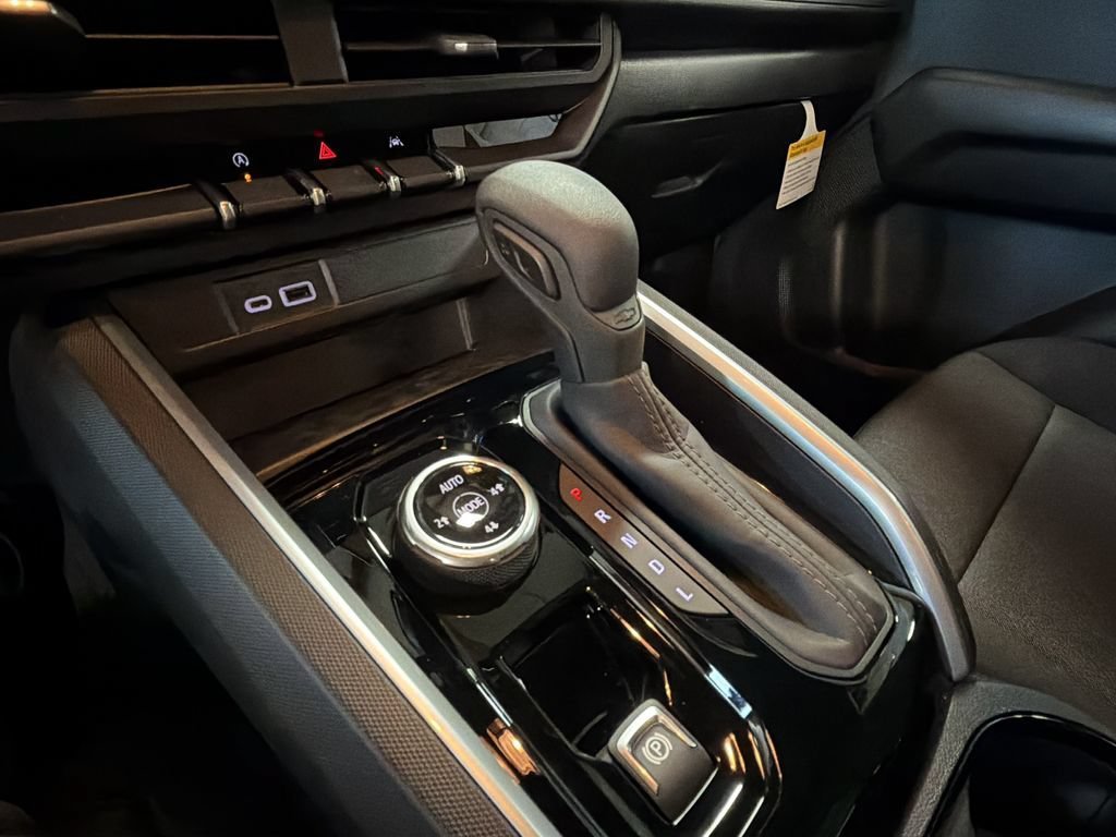 New 2026 Chevrolet Colorado Trail Boss AWD/4WD image 25