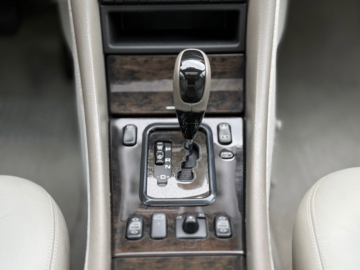 Used 2001 Mercedes-Benz CLK 430 Coupe image 29