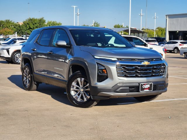 Used 2026 Chevrolet Equinox LT FWD image 2