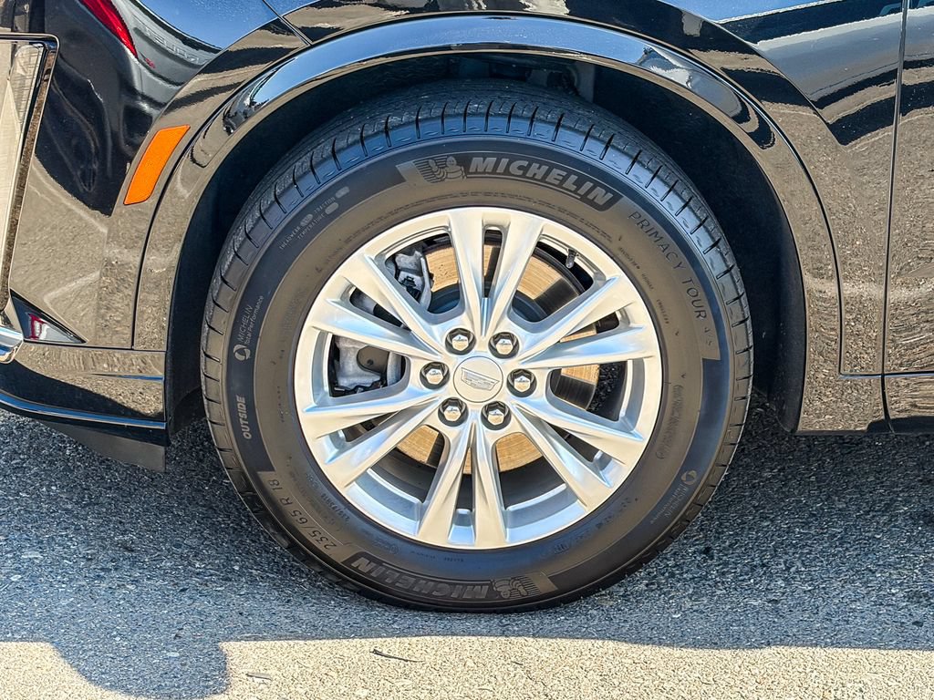Certified 2024 Cadillac XT6 Luxury w/ LPO, Floor Liner Package AWD/4WD image 10