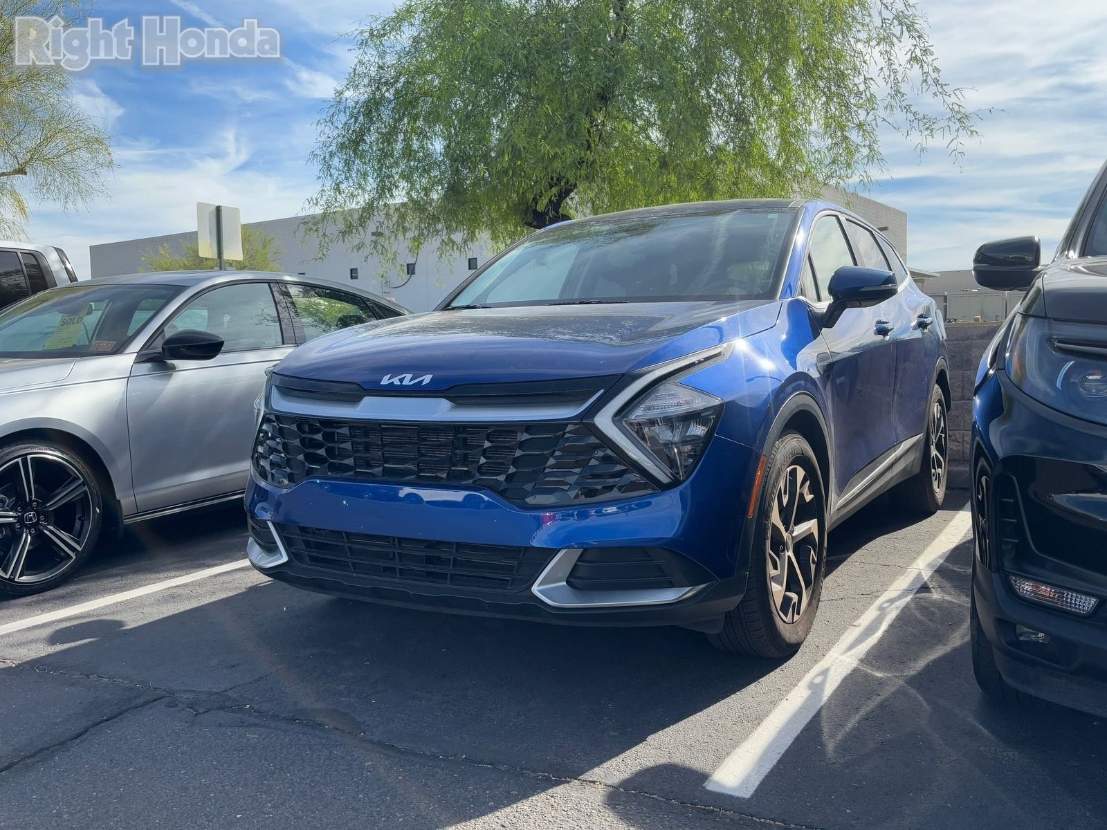 Used 2023 Kia Sportage EX image 2