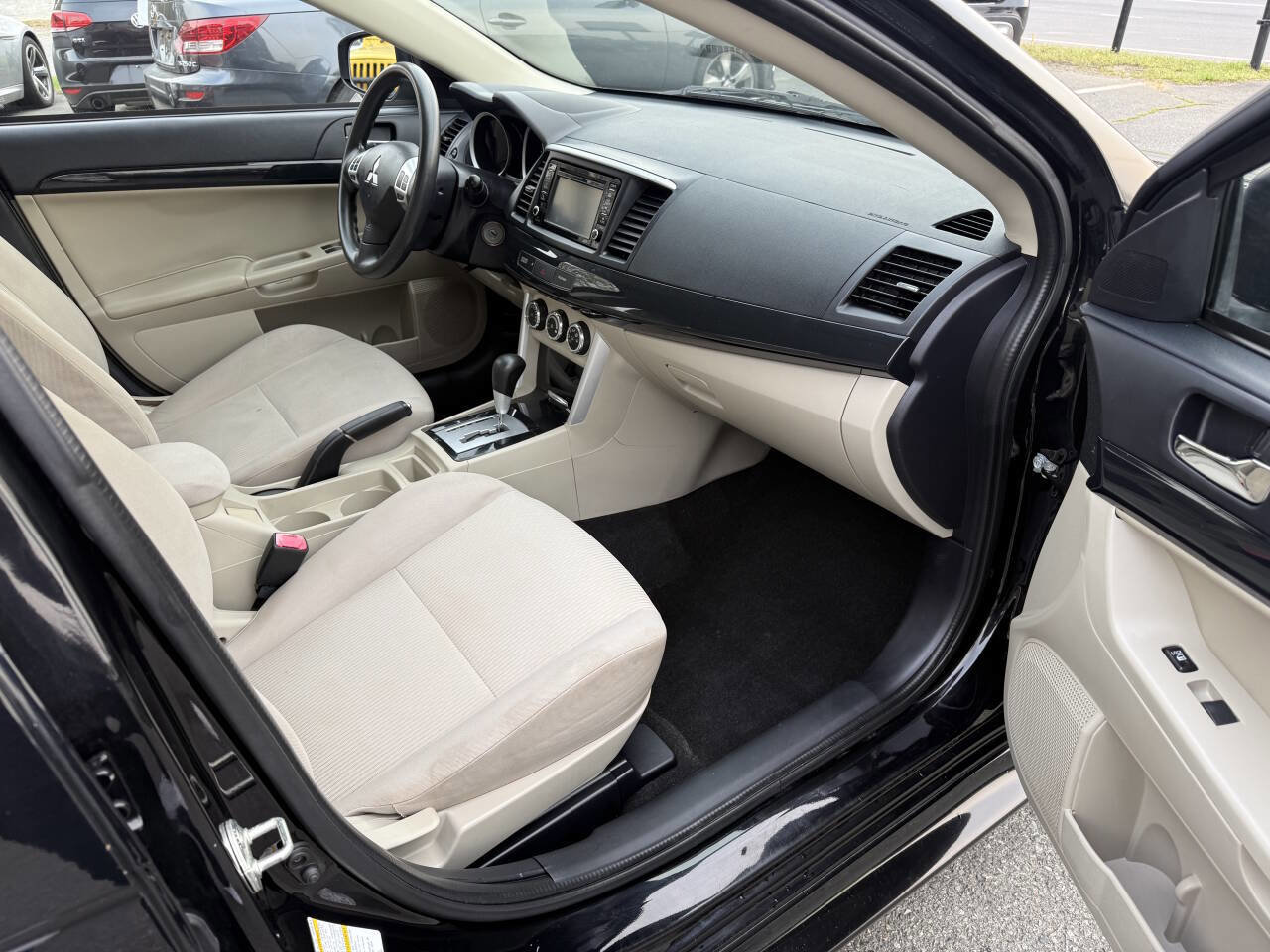 Used 2017 Mitsubishi Lancer ES image 13