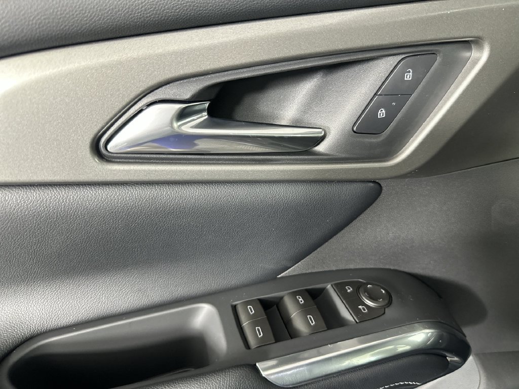 New 2027 Chevrolet Traverse LT AWD/4WD image 24