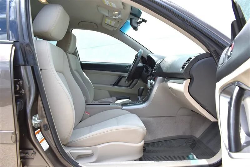 Used 2008 Subaru Outback 2.5i L.L. Bean AWD/4WD image 24