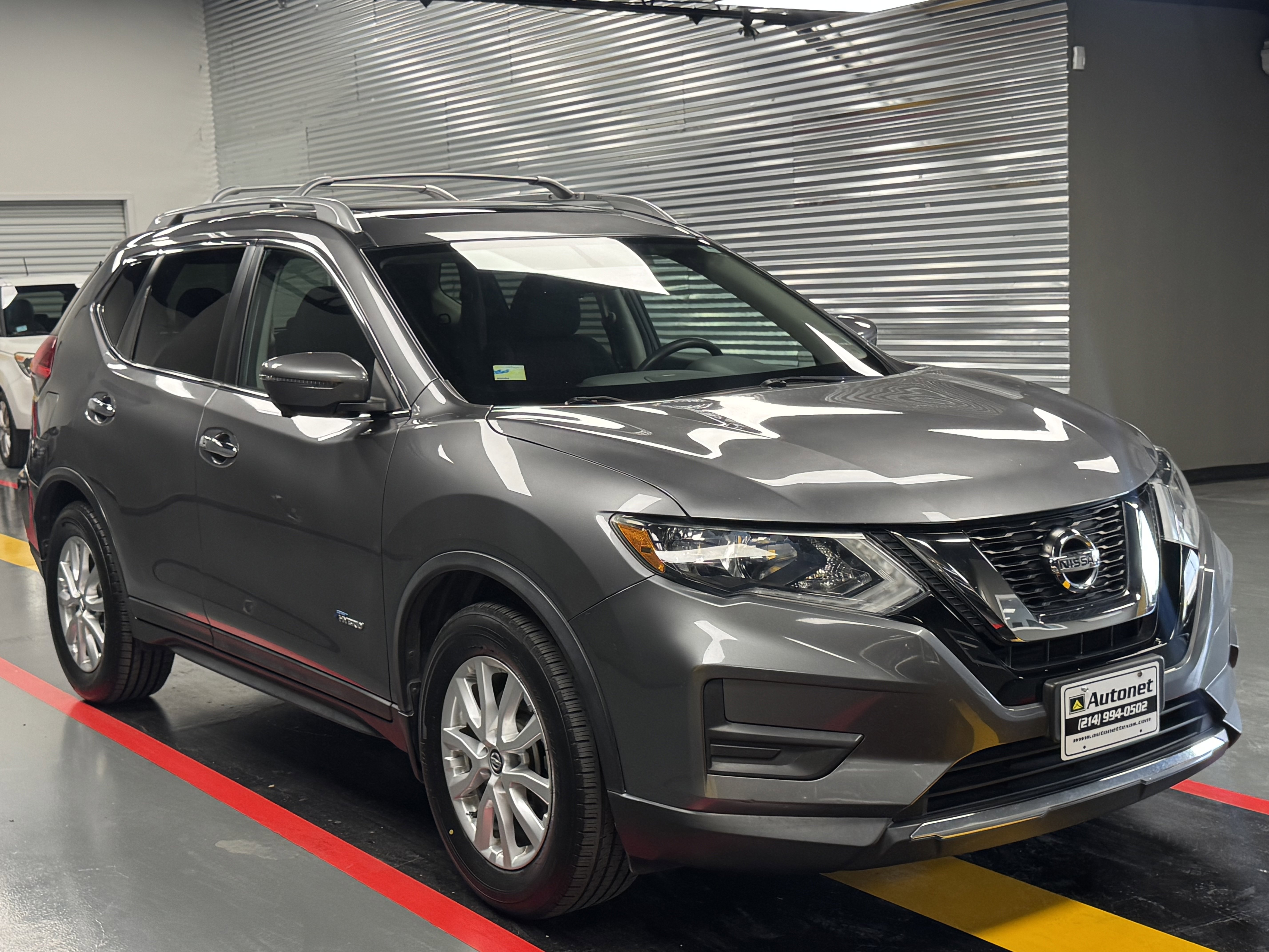 Used 2017 Nissan Rogue SV image 7