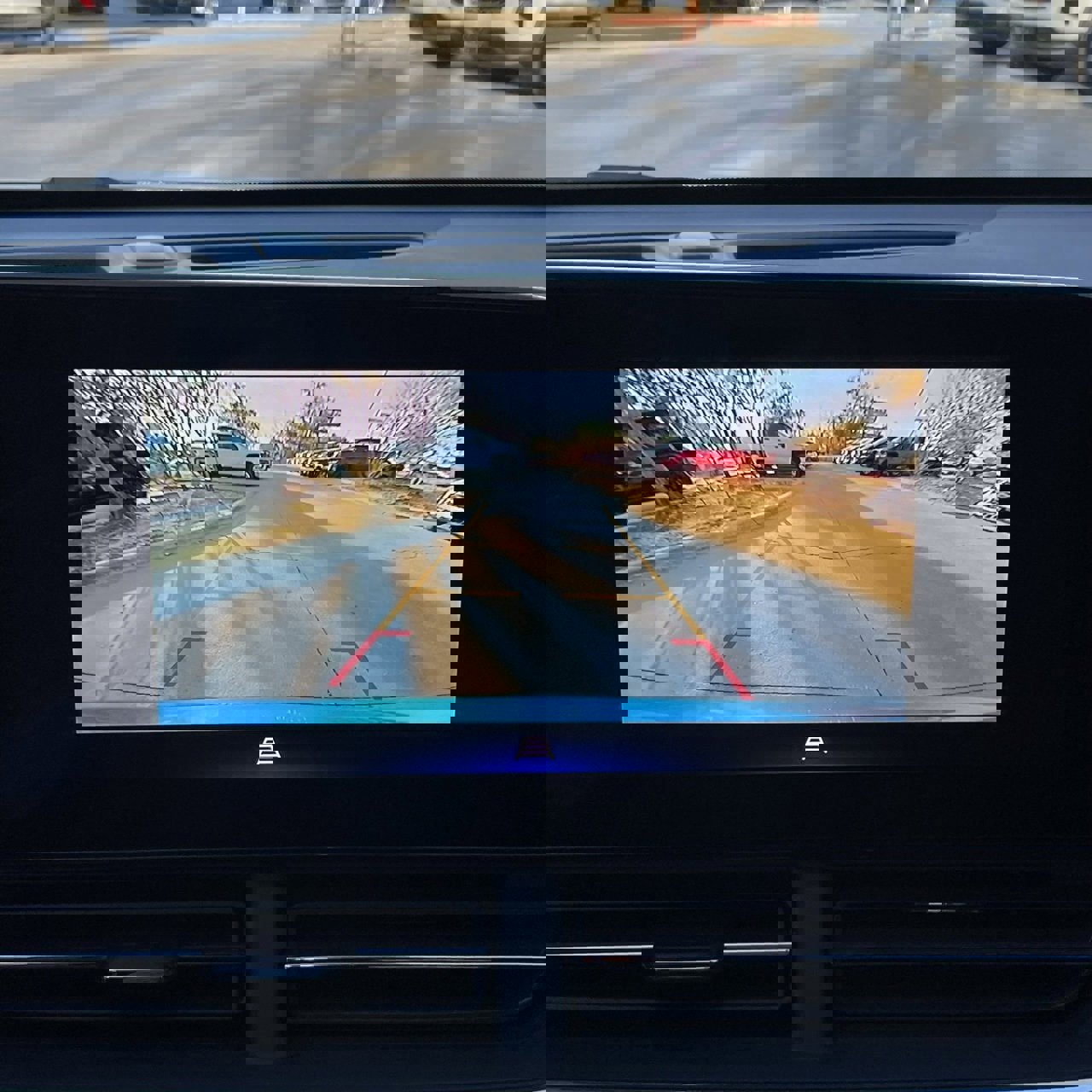 Certified 2025 Chevrolet Trax LT image 19