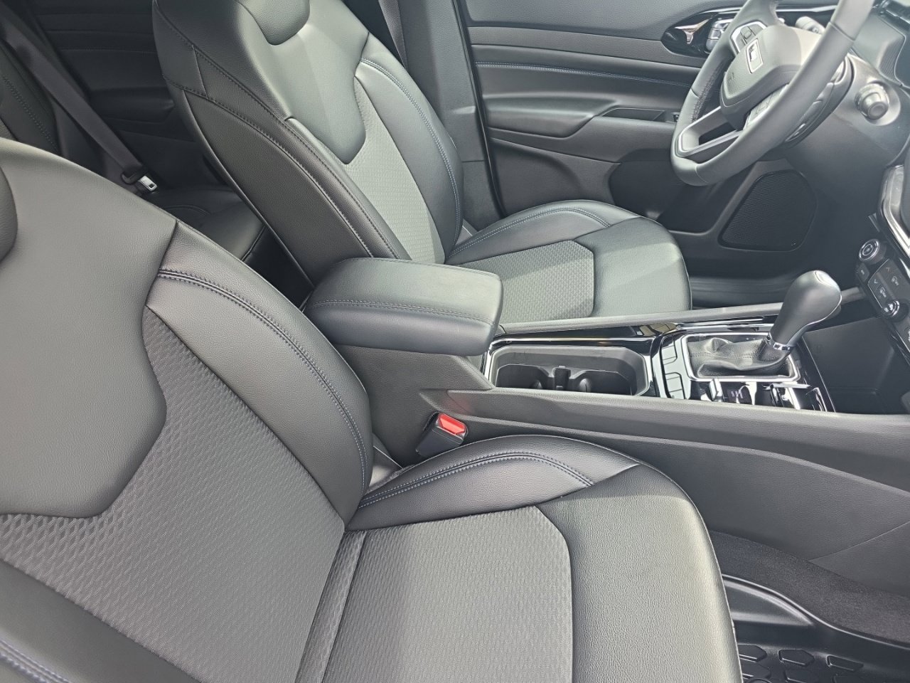 New 2026 Jeep Compass Latitude AWD/4WD image 27