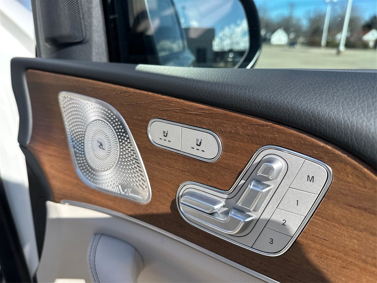 Used 2023 Mercedes-Benz GLS 450 4MATIC w/ AMG Line Exterior image 45