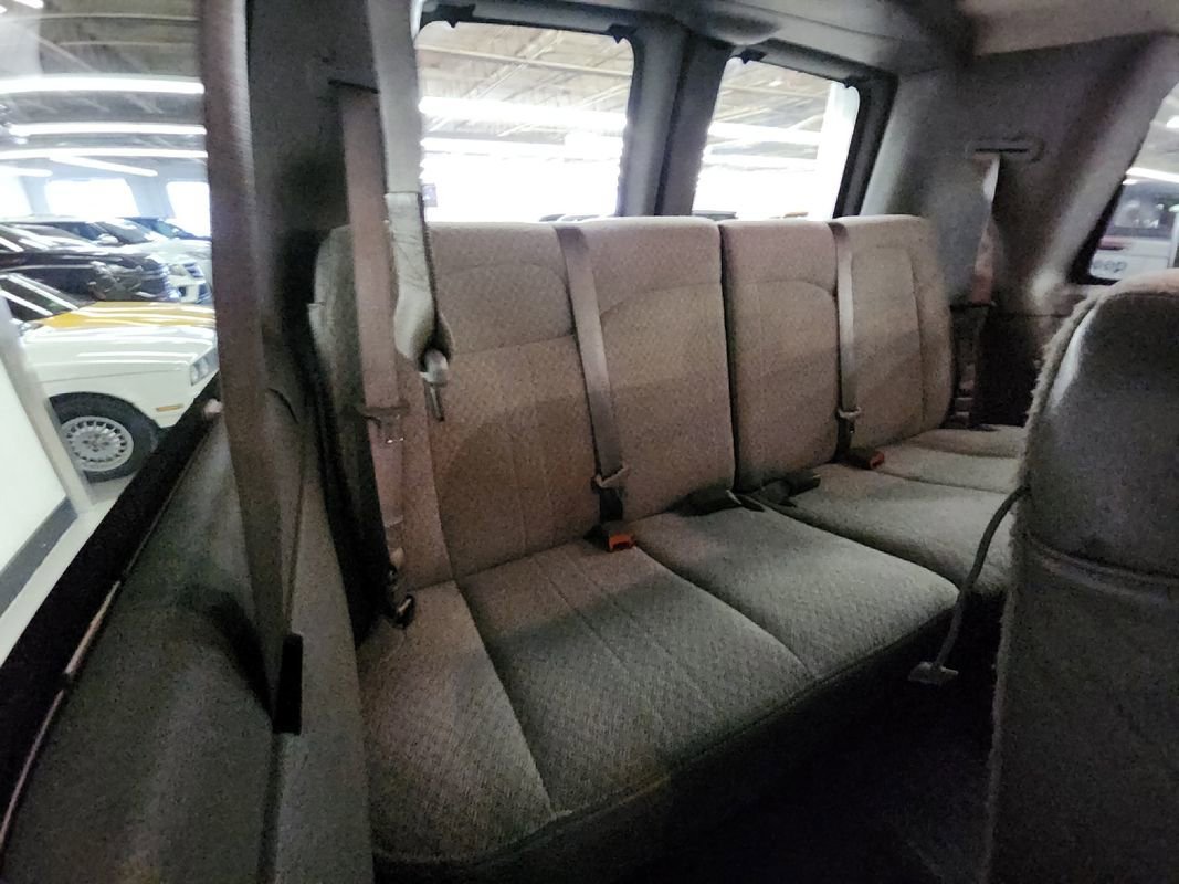 Used 2018 GMC Savana 3500 LT w/ LT Preferred Equipment Group image 17